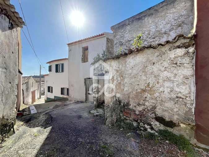 Moradia T2 para Venda em Olho Marinho Foto 4