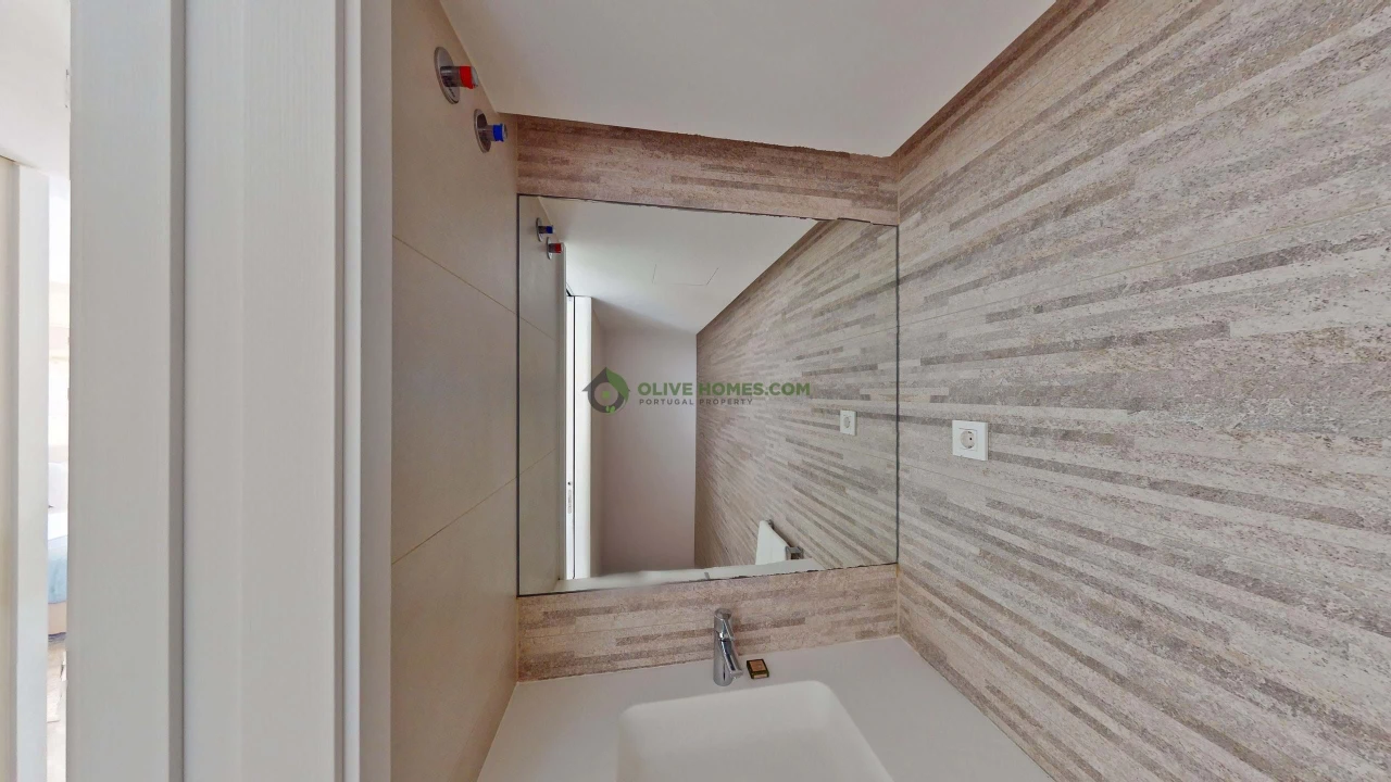 Apartamento T4 para Venda em Quarteira Foto 22