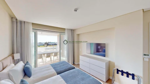 Apartamento T4 para Venda em Quarteira