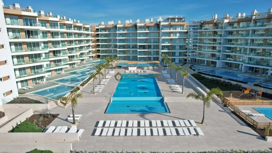 Apartamento T4 para Venda em Quarteira Foto 5