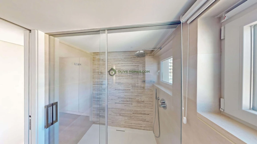 Apartamento T4 para Venda em Quarteira Foto 46