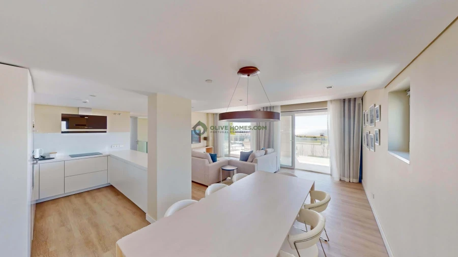 Apartamento T4 para Venda em Quarteira Foto 10
