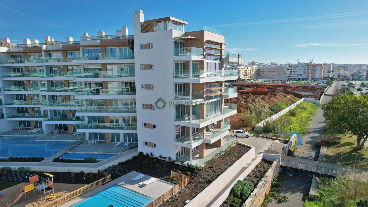 Apartamento T4 para Venda em Quarteira Foto 7