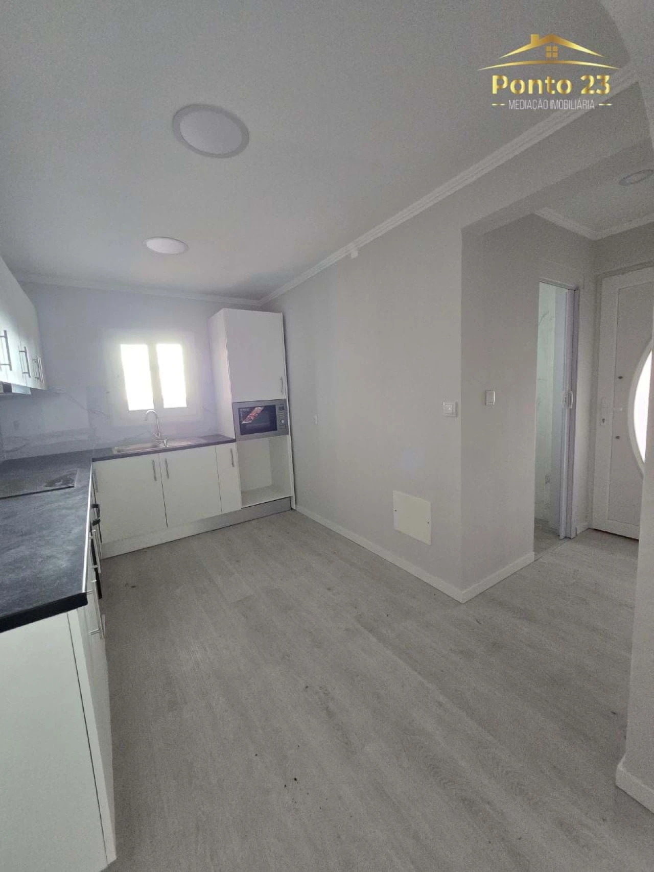 Moradia T3 para Venda em Arco da Calheta Foto 17