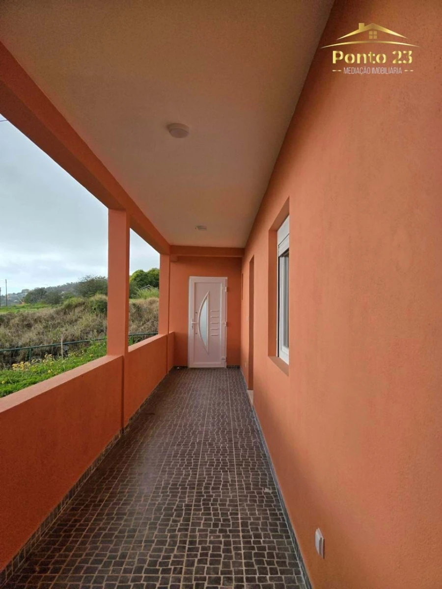 Moradia T3 para Venda em Arco da Calheta Foto 21