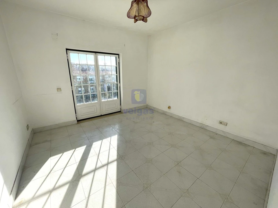 Prédio para Venda em Foz do Arelho Foto 25