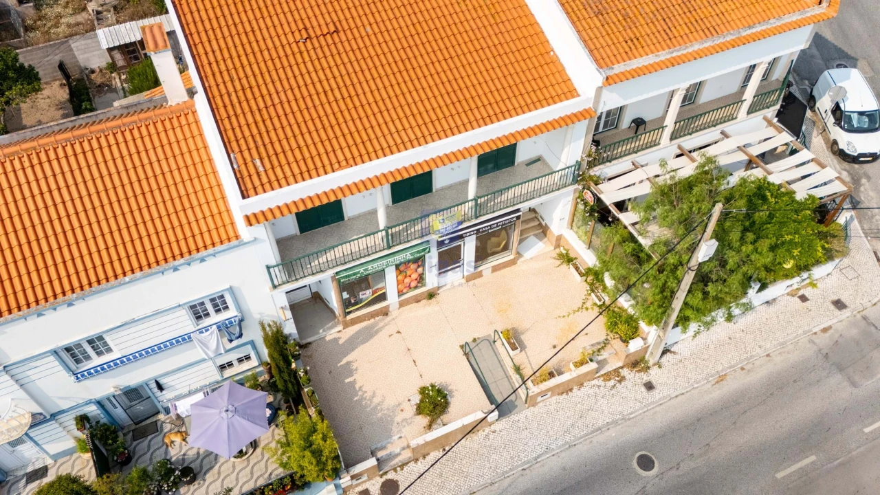 Prédio para Venda em Foz do Arelho Foto 6