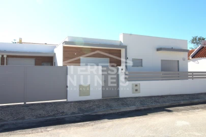 Moradia T4 para Venda em Azeitão (São Lourenço e São Simão)