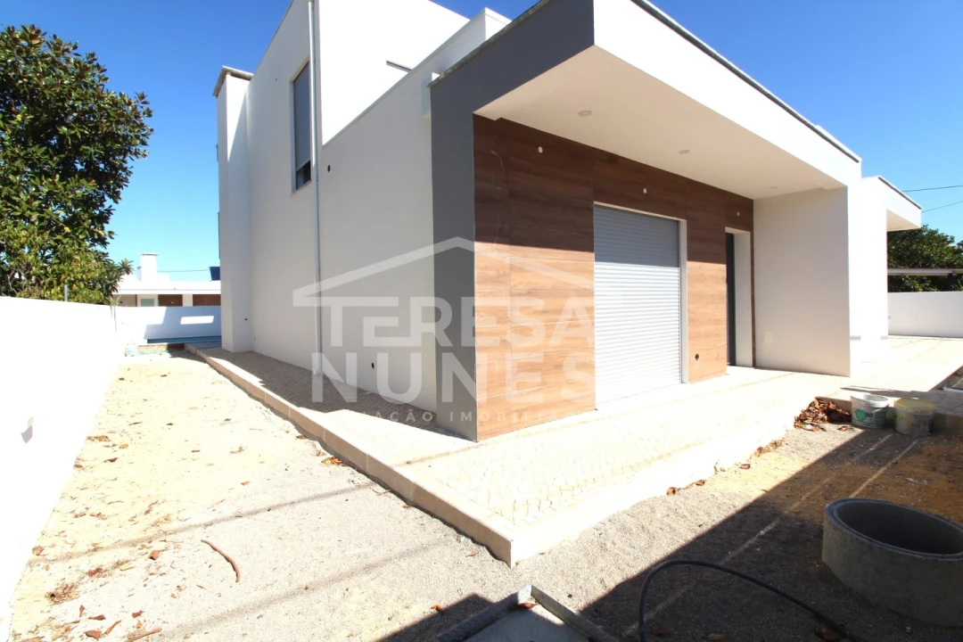 Moradia T4 para Venda em Azeitão (São Lourenço e São Simão) Foto 32