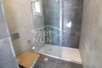 Moradia T4 para Venda em Azeitão (São Lourenço e São Simão)