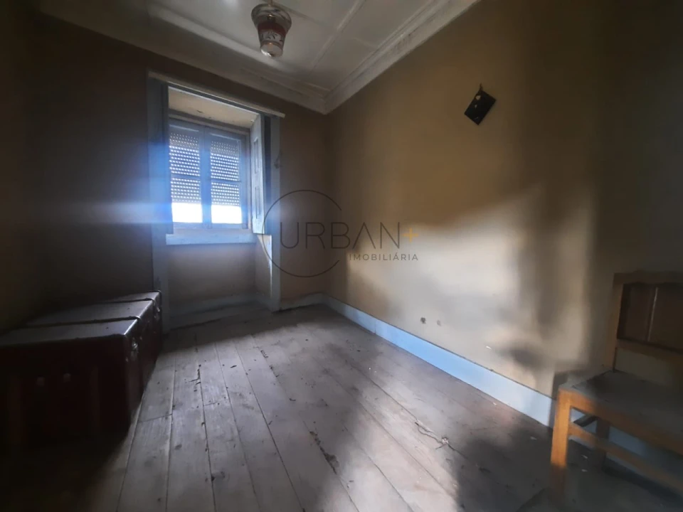 Moradia T4 para Venda em Moimenta da Beira Foto 9