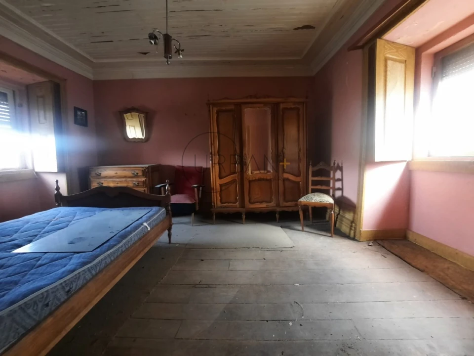 Moradia T4 para Venda em Moimenta da Beira Foto 10