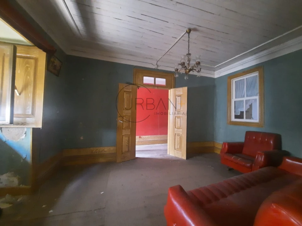 Moradia T4 para Venda em Moimenta da Beira Foto 2