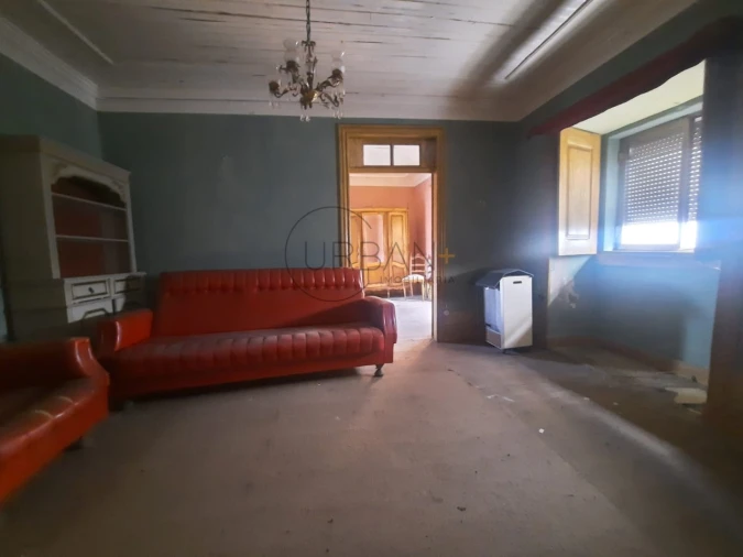 Moradia T4 para Venda em Moimenta da Beira Foto 3