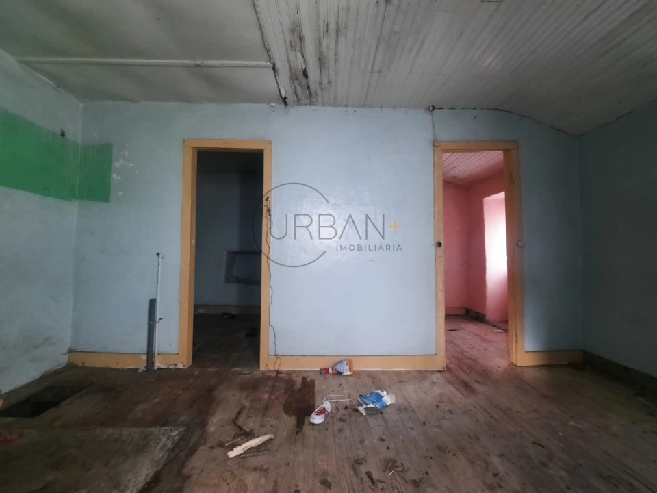 Moradia T1 para Venda em Moimenta da Beira Foto 3