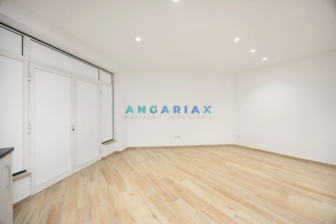 Apartamento T1 para Venda em Fatima Foto 11