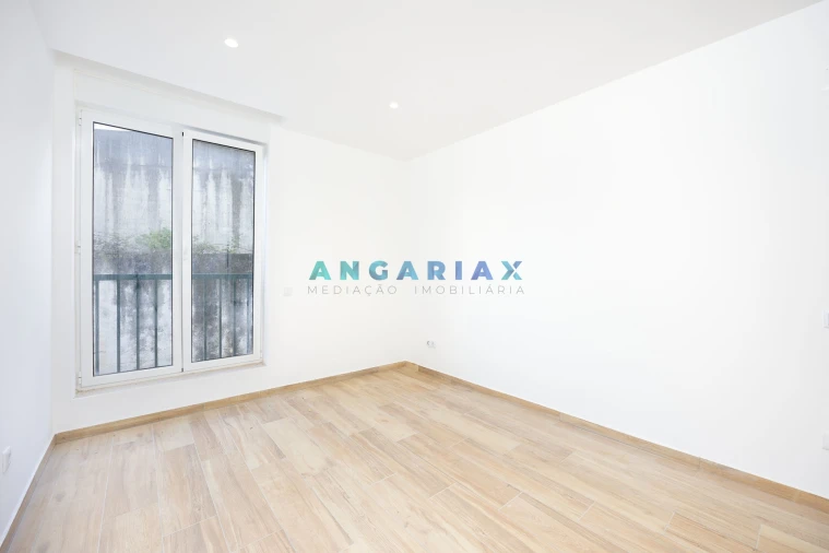 Apartamento T1 para Venda em Fatima Foto 17