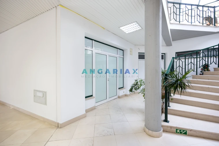 Apartamento T1 para Venda em Fatima Foto 24