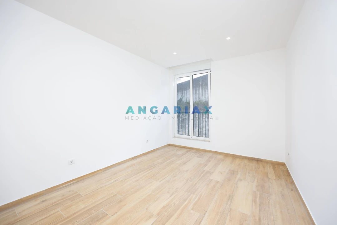 Apartamento T1 para Venda em Fatima Foto 18