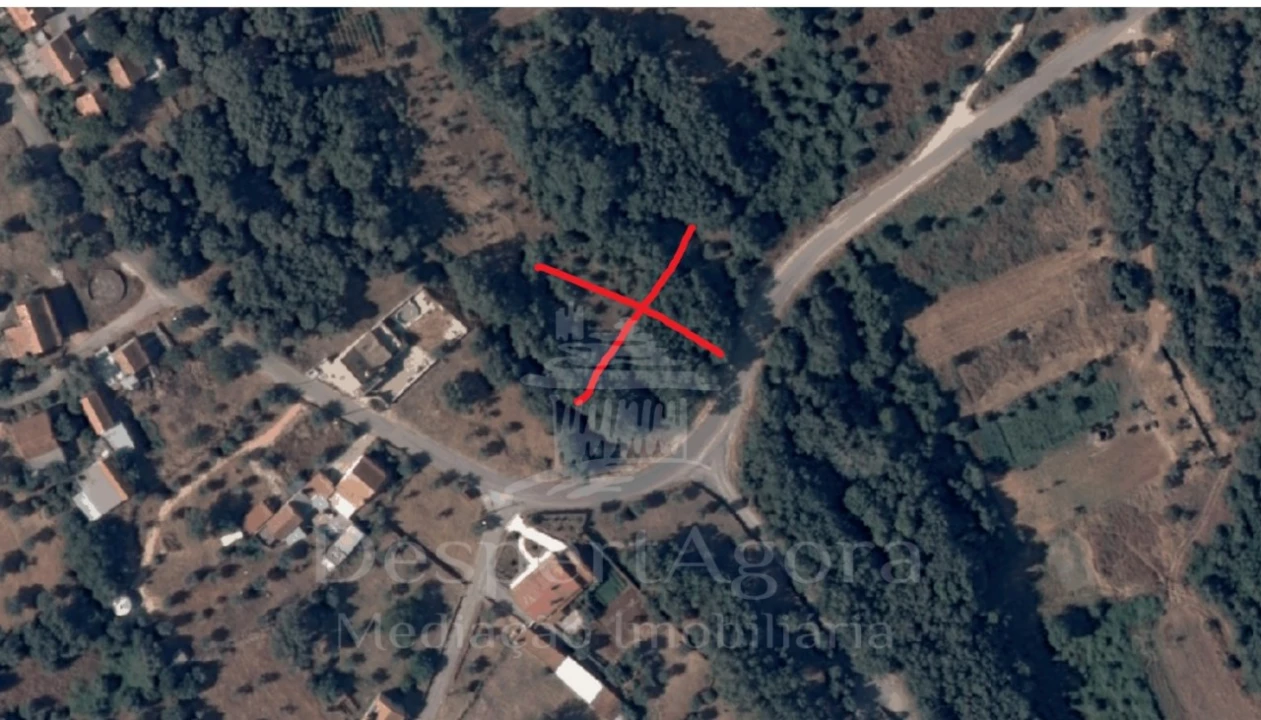 Terreno para Venda em Areias e Pias Foto 4