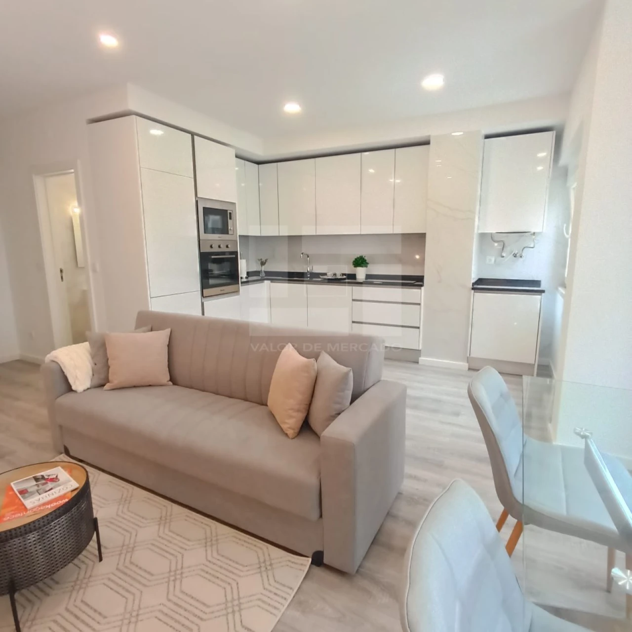 Apartamento T3 para Venda em São Vicente Foto 1