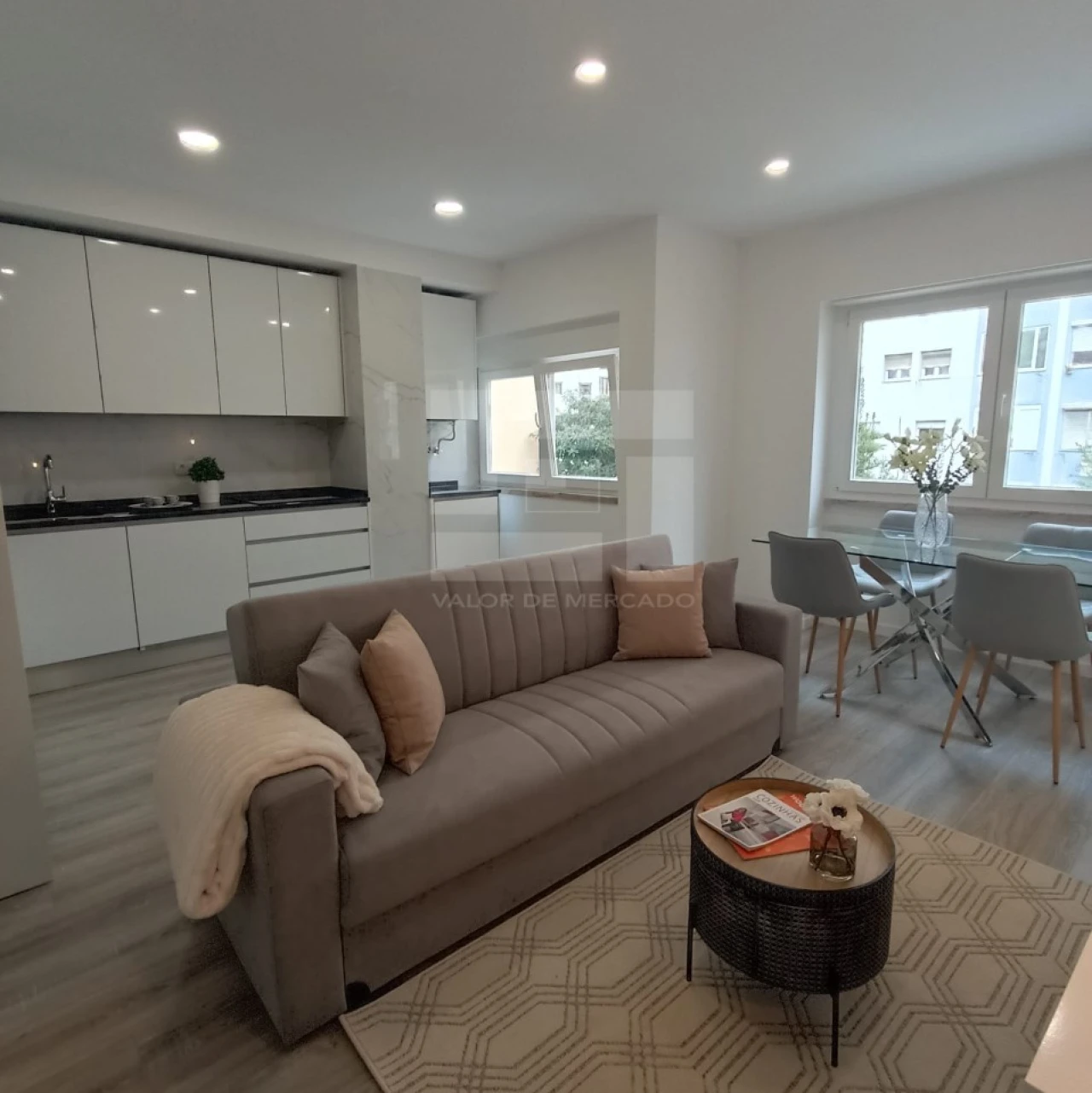 Apartamento T3 para Venda em São Vicente Foto 9