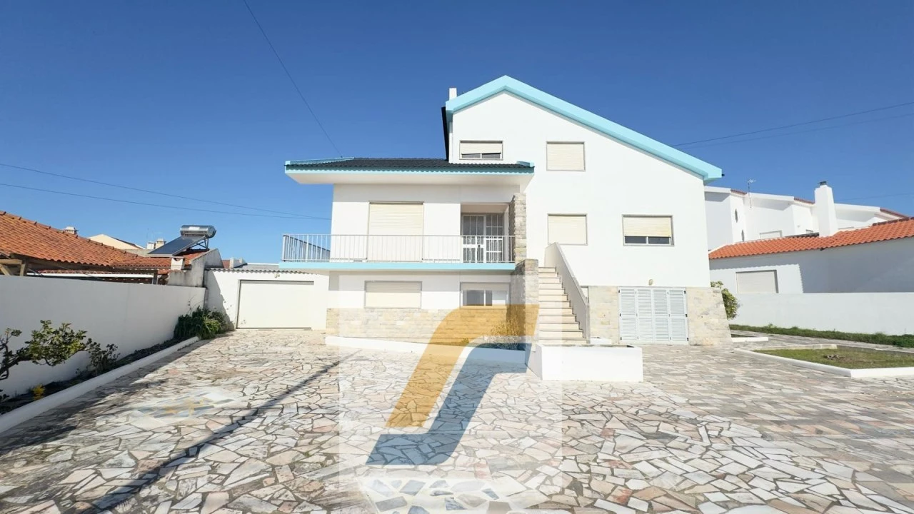 Moradia T9 para Venda em Atouguia da Baleia Foto 1