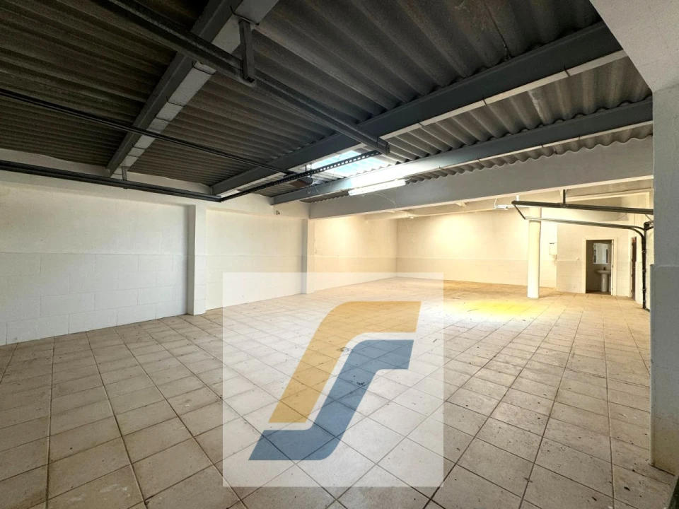 Moradia T9 para Venda em Atouguia da Baleia Foto 7