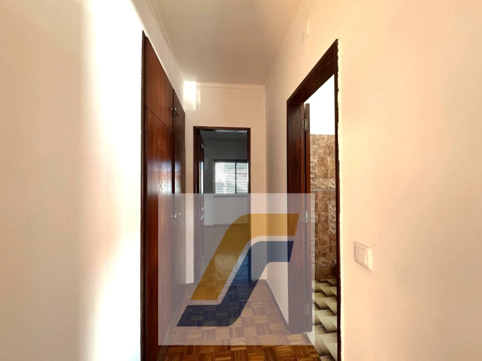 Moradia T9 para Venda em Atouguia da Baleia Foto 31