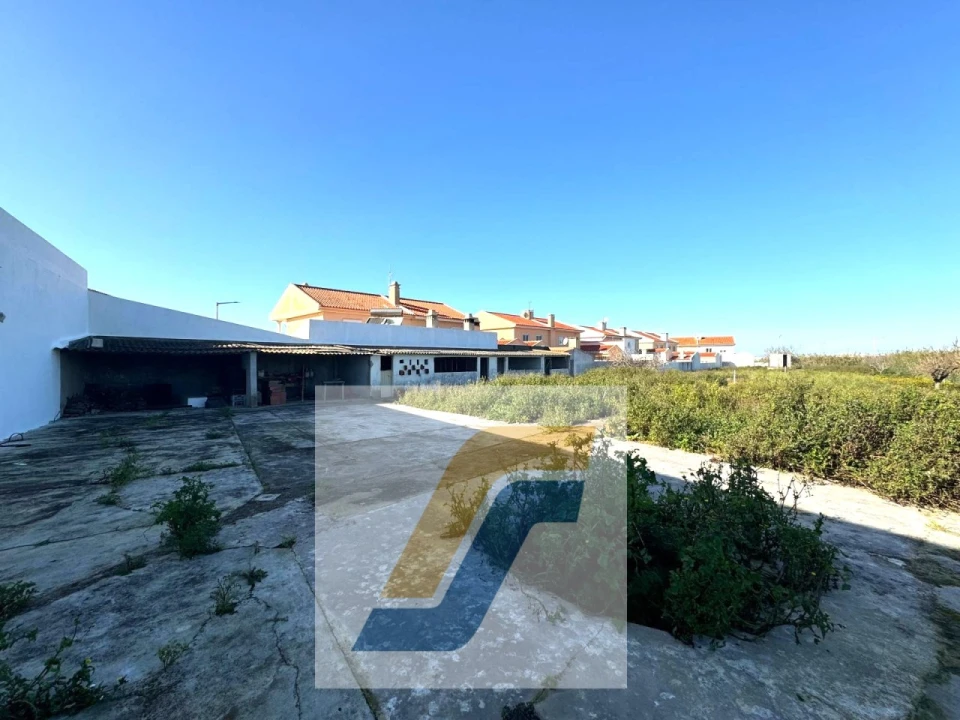 Moradia T9 para Venda em Atouguia da Baleia Foto 57