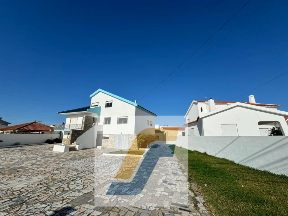 Moradia T9 para Venda em Atouguia da Baleia Foto 61