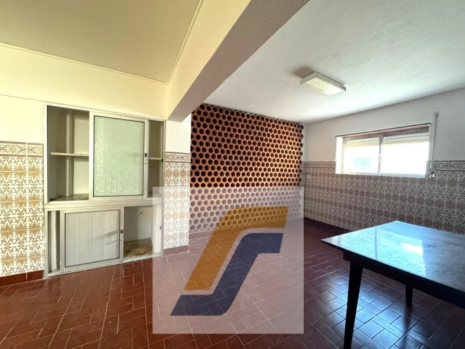 Moradia T9 para Venda em Atouguia da Baleia Foto 19