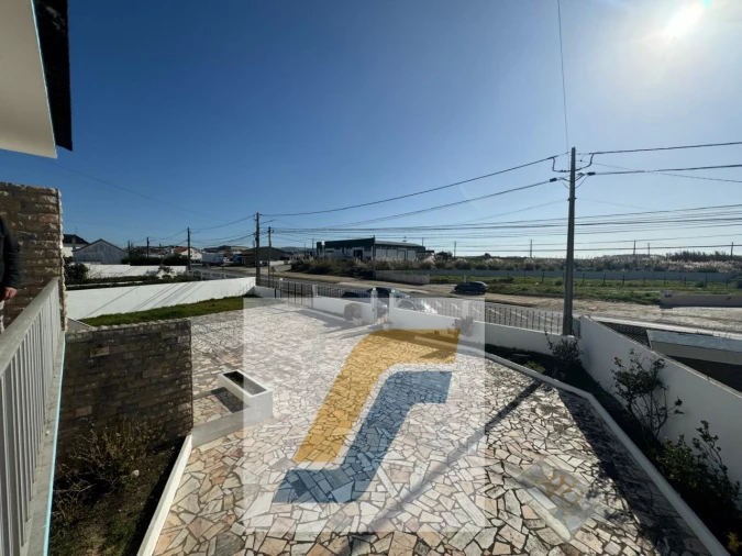 Moradia T9 para Venda em Atouguia da Baleia Foto 49