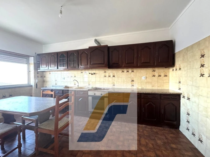 Moradia T9 para Venda em Atouguia da Baleia Foto 28