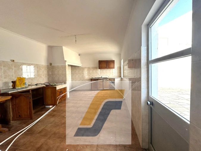 Moradia T9 para Venda em Atouguia da Baleia Foto 52