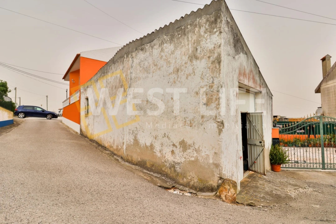 Armazém para Venda em Azueira e Sobral da Abelheira Foto 10