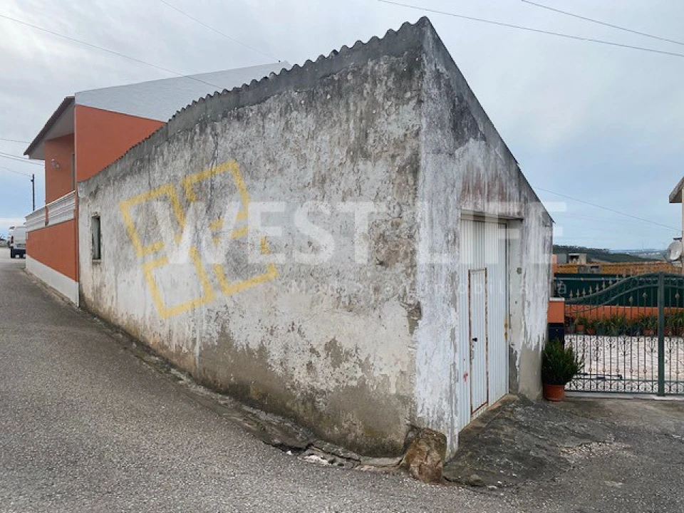 Armazém para Venda em Azueira e Sobral da Abelheira Foto 12