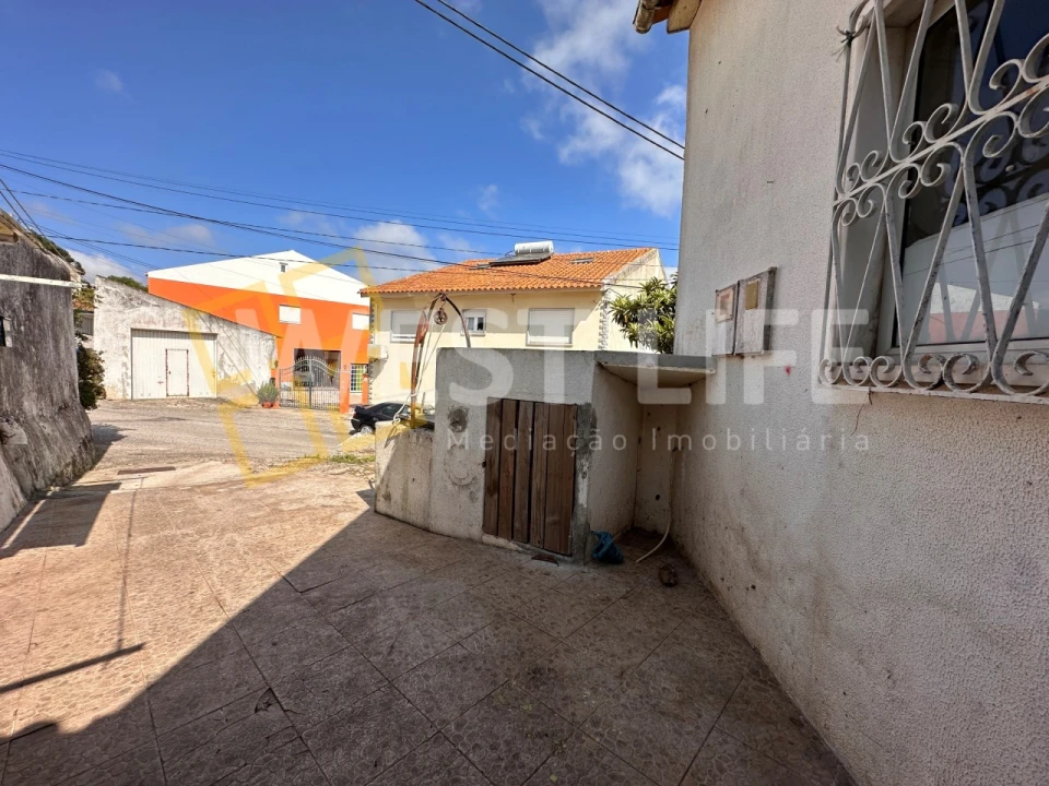 Armazém para Venda em Azueira e Sobral da Abelheira Foto 18