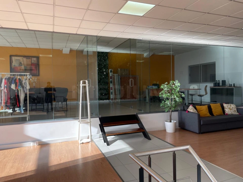 Armazém para Venda em Antas e Abade de Vermoim Foto 8