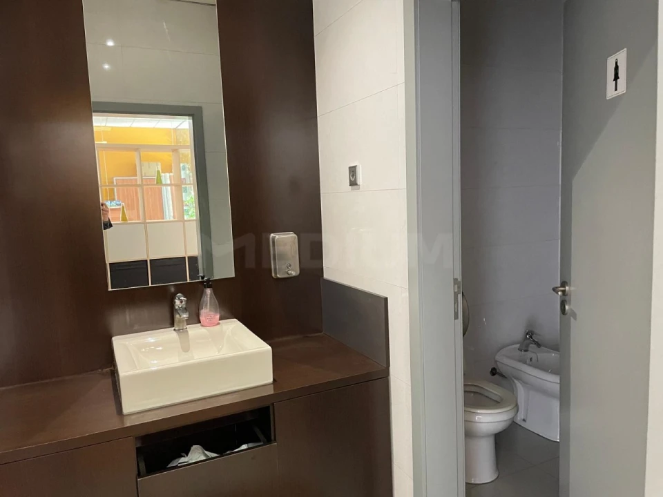 Armazém para Venda em Antas e Abade de Vermoim Foto 12