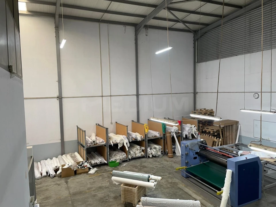 Armazém para Venda em Antas e Abade de Vermoim Foto 15