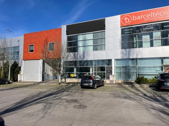 Armazém para Venda em Antas e Abade de Vermoim