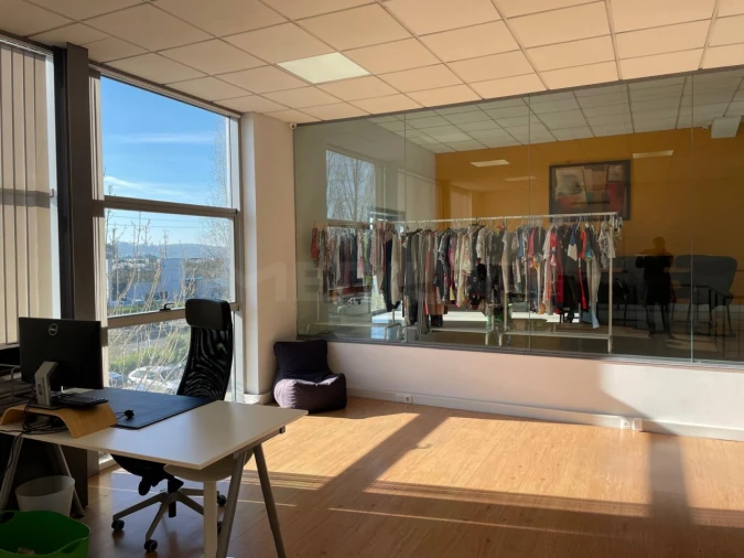 Armazém para Venda em Antas e Abade de Vermoim Foto 9