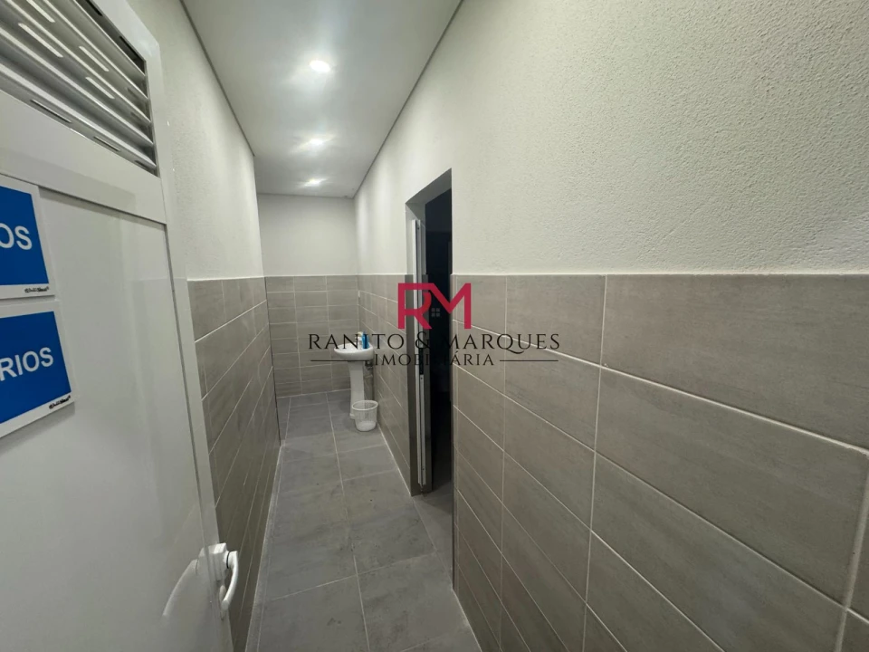 Escritório para Arrendamento em Gandra Foto 16