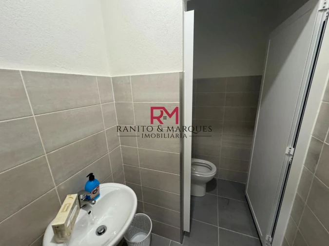 Escritório para Arrendamento em Gandra Foto 15