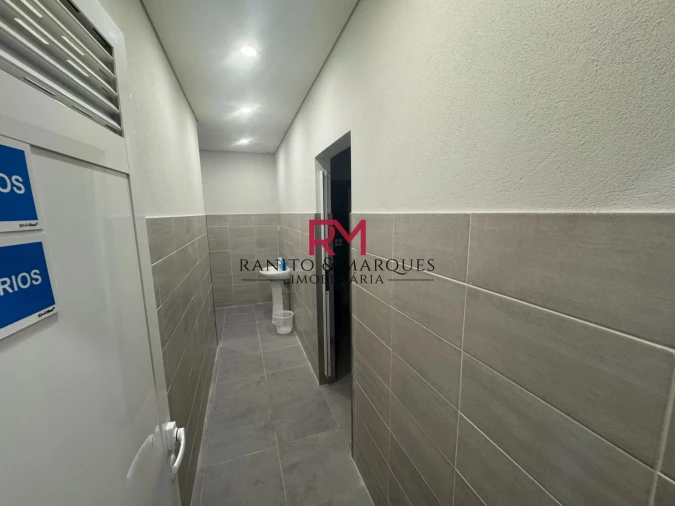 Escritório para Arrendamento em Gandra Foto 16