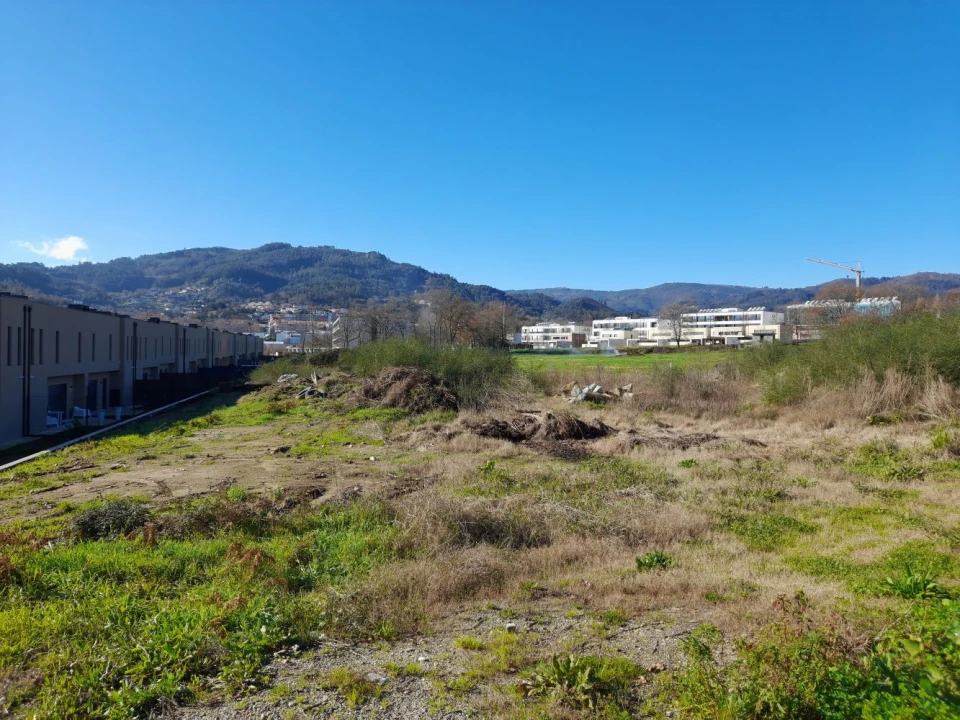 Terreno para Venda em Arcos de Valdevez (São Paio) e Giela Foto 2
