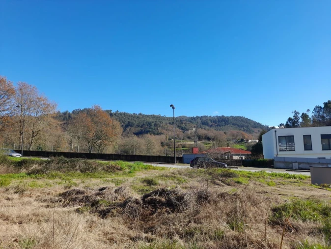 Terreno para Venda em Arcos de Valdevez (São Paio) e Giela Foto 3