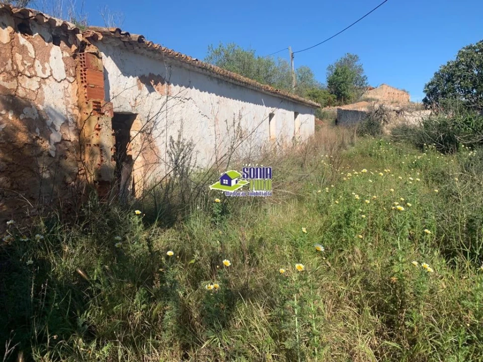 Moradia para Venda em São Bartolomeu de Messines Foto 3