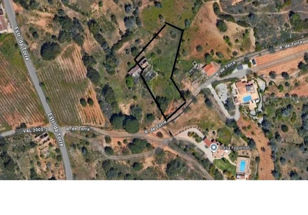 Moradia T3 para Venda em Armação de Pera Foto 3